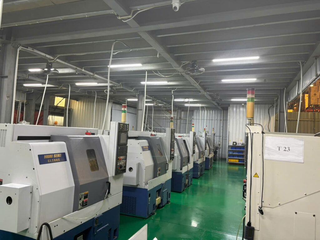 Precision CNC Machining MFG ()