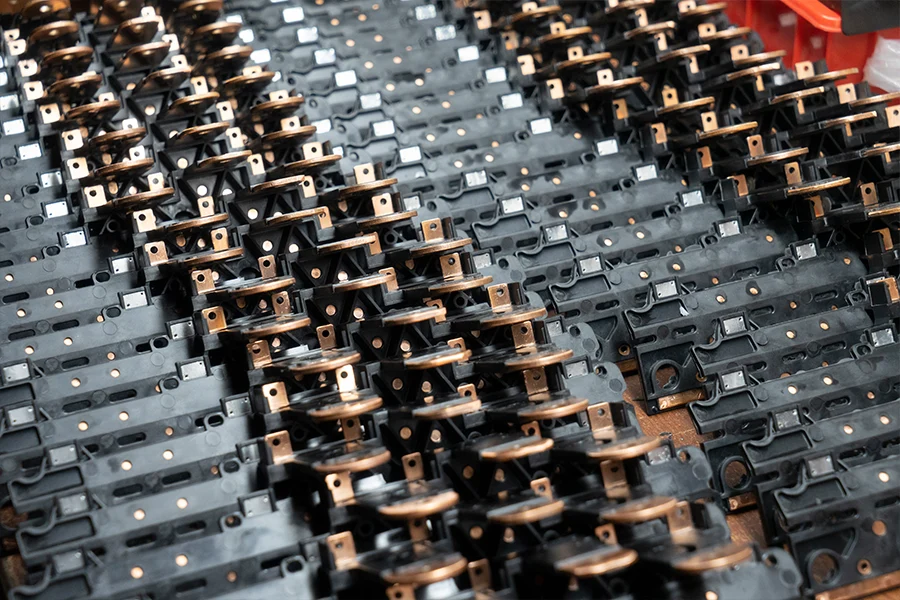 small batch injection molded plastic parts with inserts