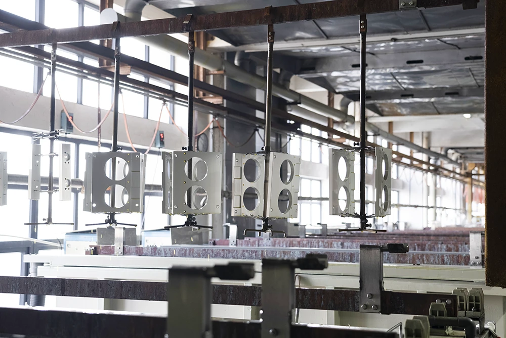Anodized surface finishing process