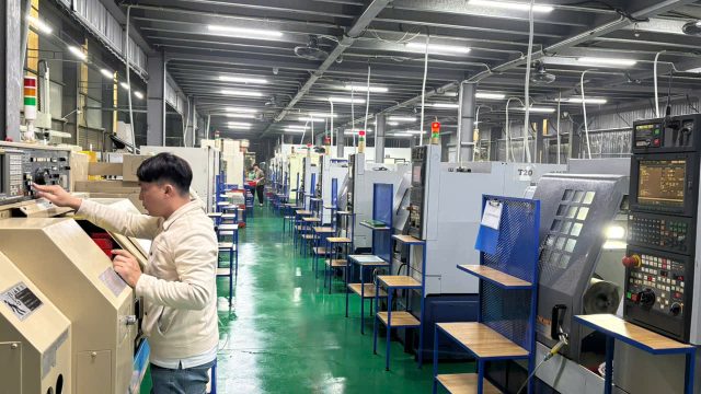 Precision CNC Machining MFG ()