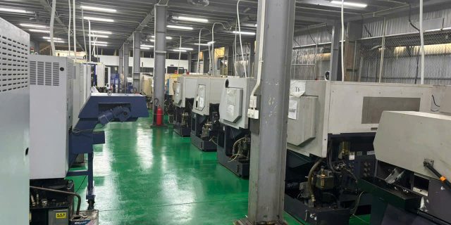 Precision CNC Machining MFG ()